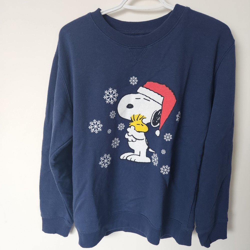 Snoopie Peanuts winter/christmas crewneck sweater
